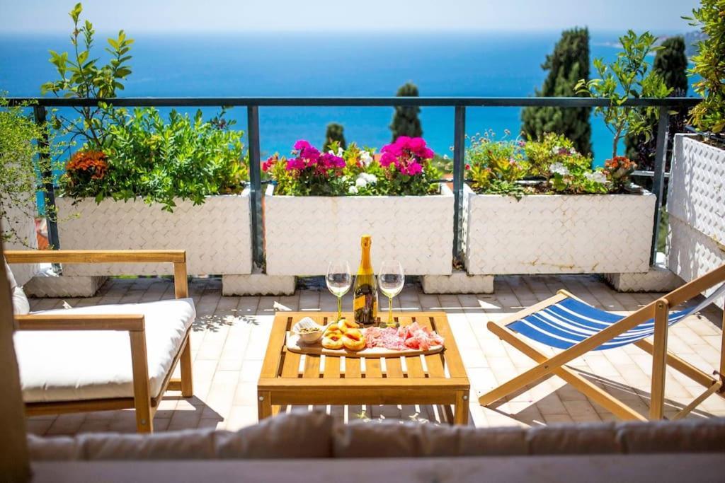 Il Grande Blu - Vista Panoramica Sul Golfo Apartment Ospedaletti Luaran gambar