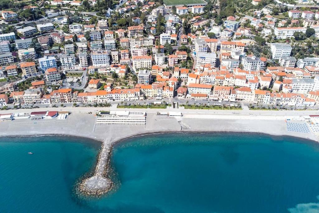 Il Grande Blu - Vista Panoramica Sul Golfo Apartment Ospedaletti Luaran gambar