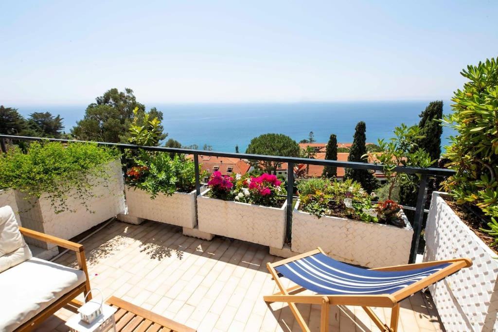 Il Grande Blu - Vista Panoramica Sul Golfo Apartment Ospedaletti Luaran gambar